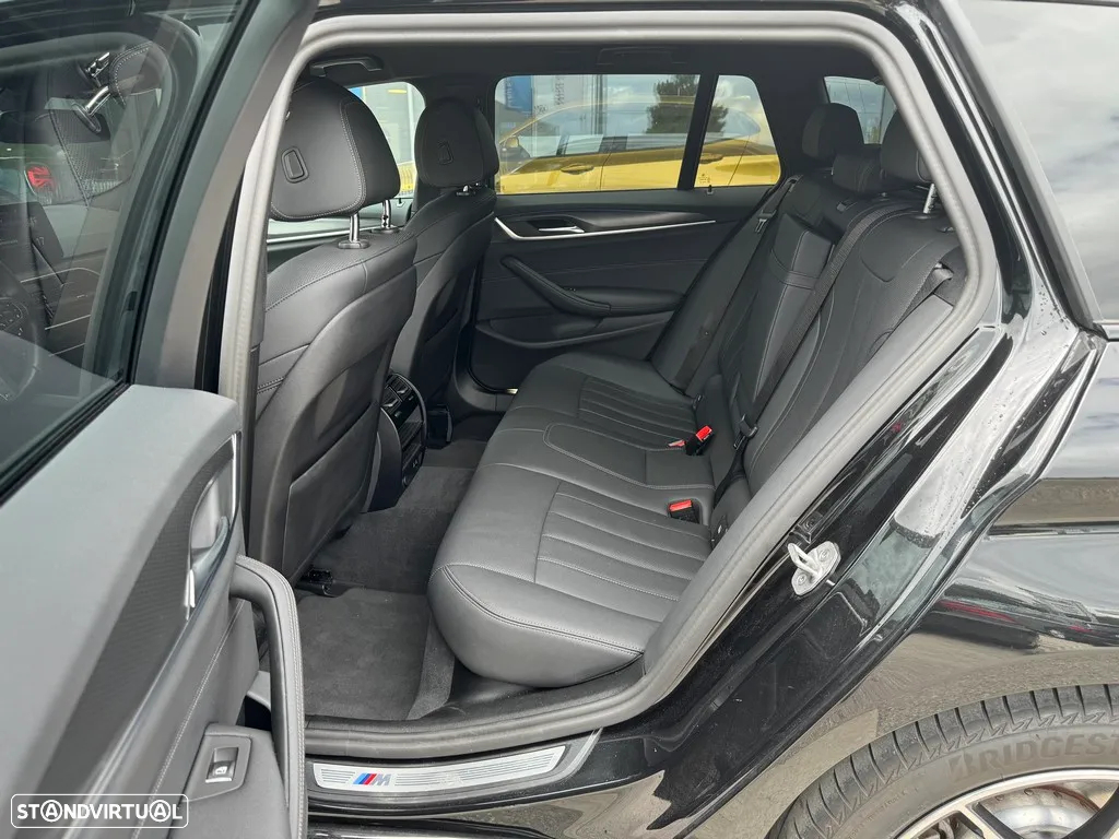 BMW 530 e Pack Desportivo M - 20