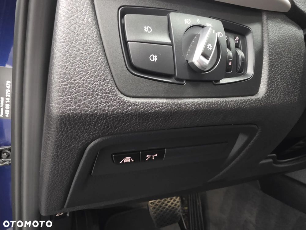 BMW Seria 3 318d Advantage - 32