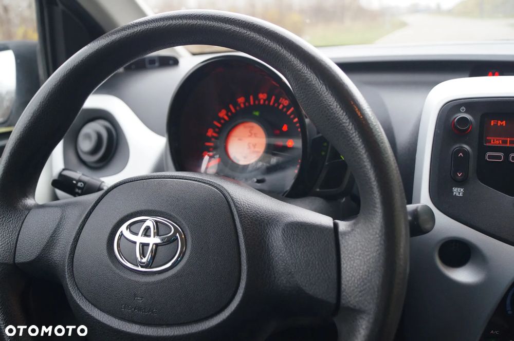 Toyota Aygo - 30