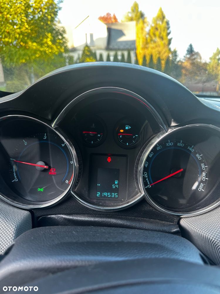 Chevrolet Cruze - 16