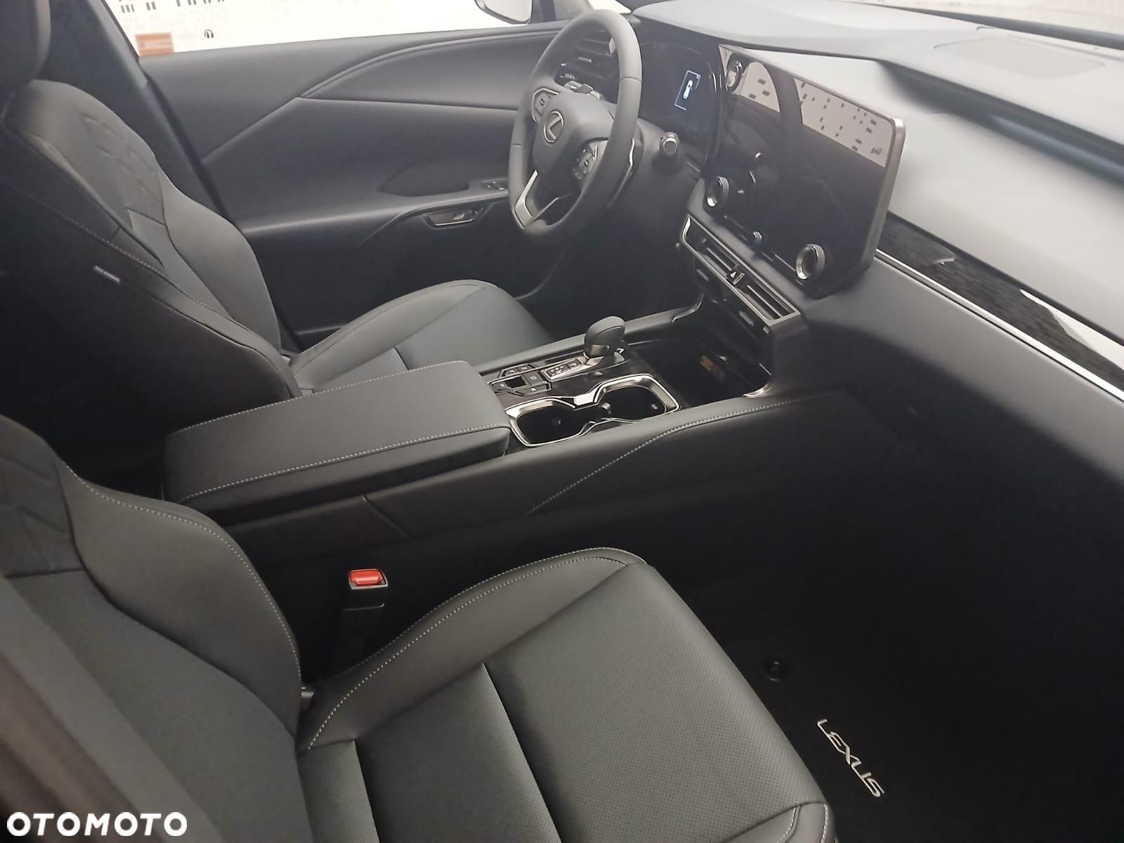 Lexus RX - 9