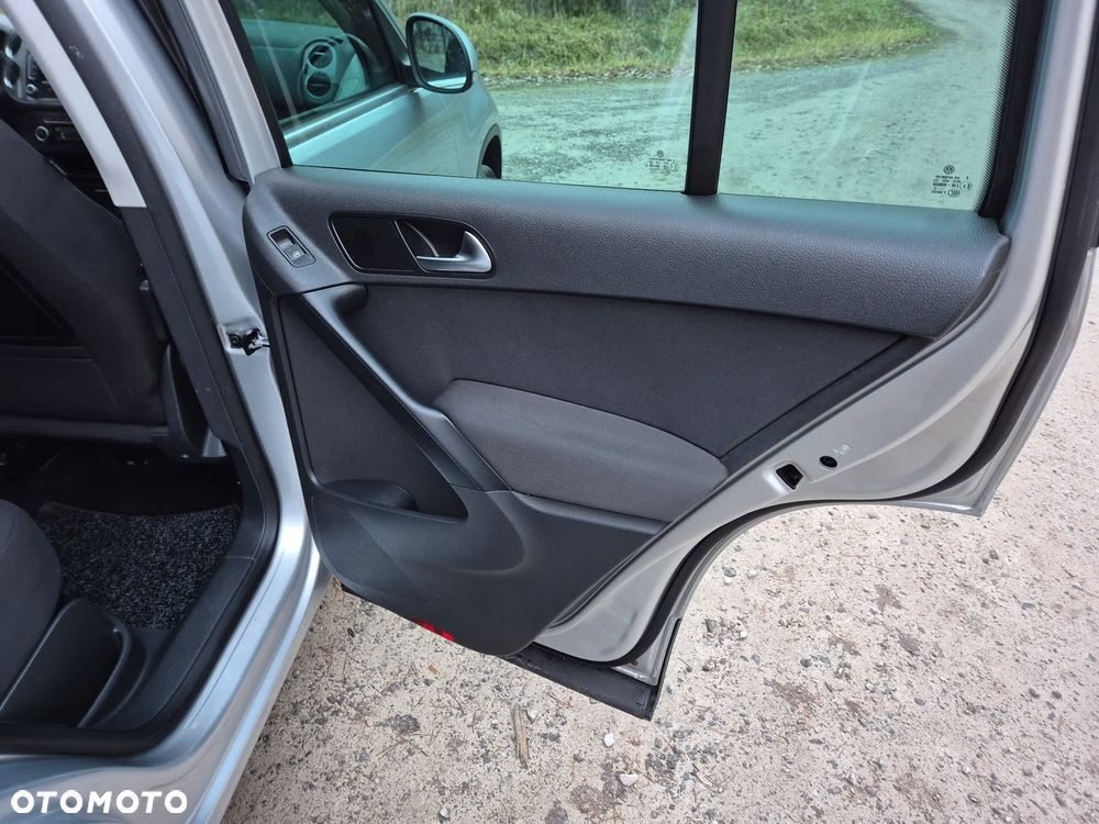 Volkswagen Tiguan 2.0 TDI Perfectline - 29