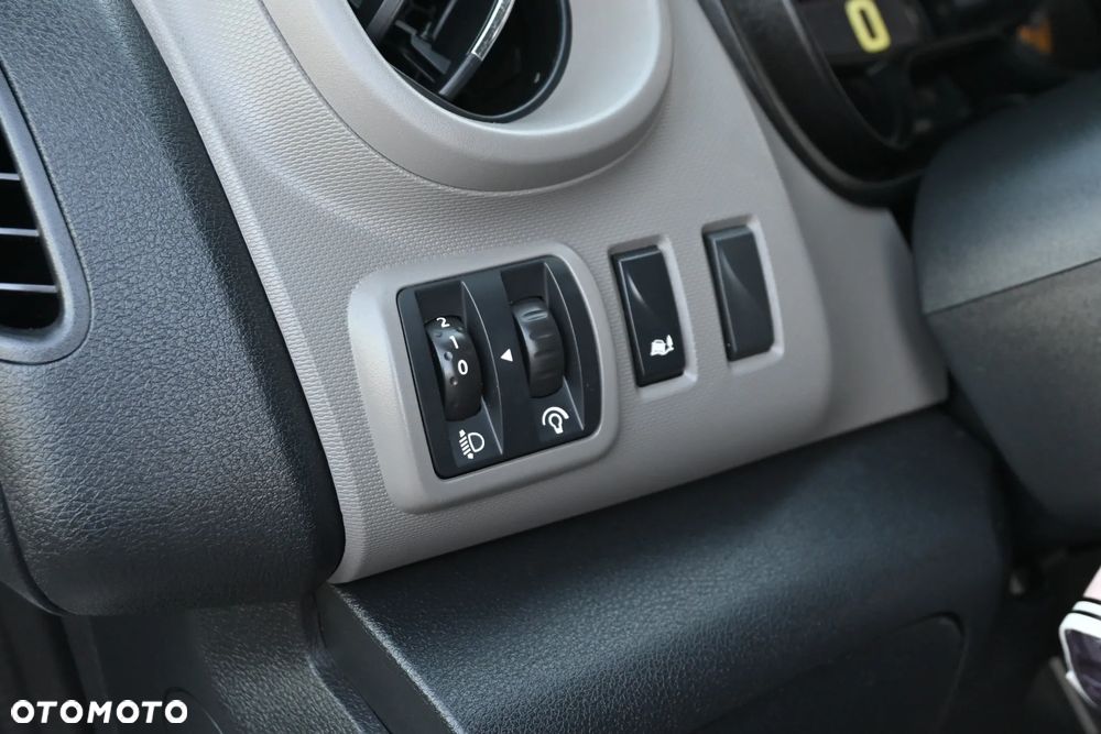 Renault Trafic - 10