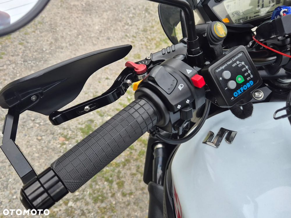 Suzuki SV - 12