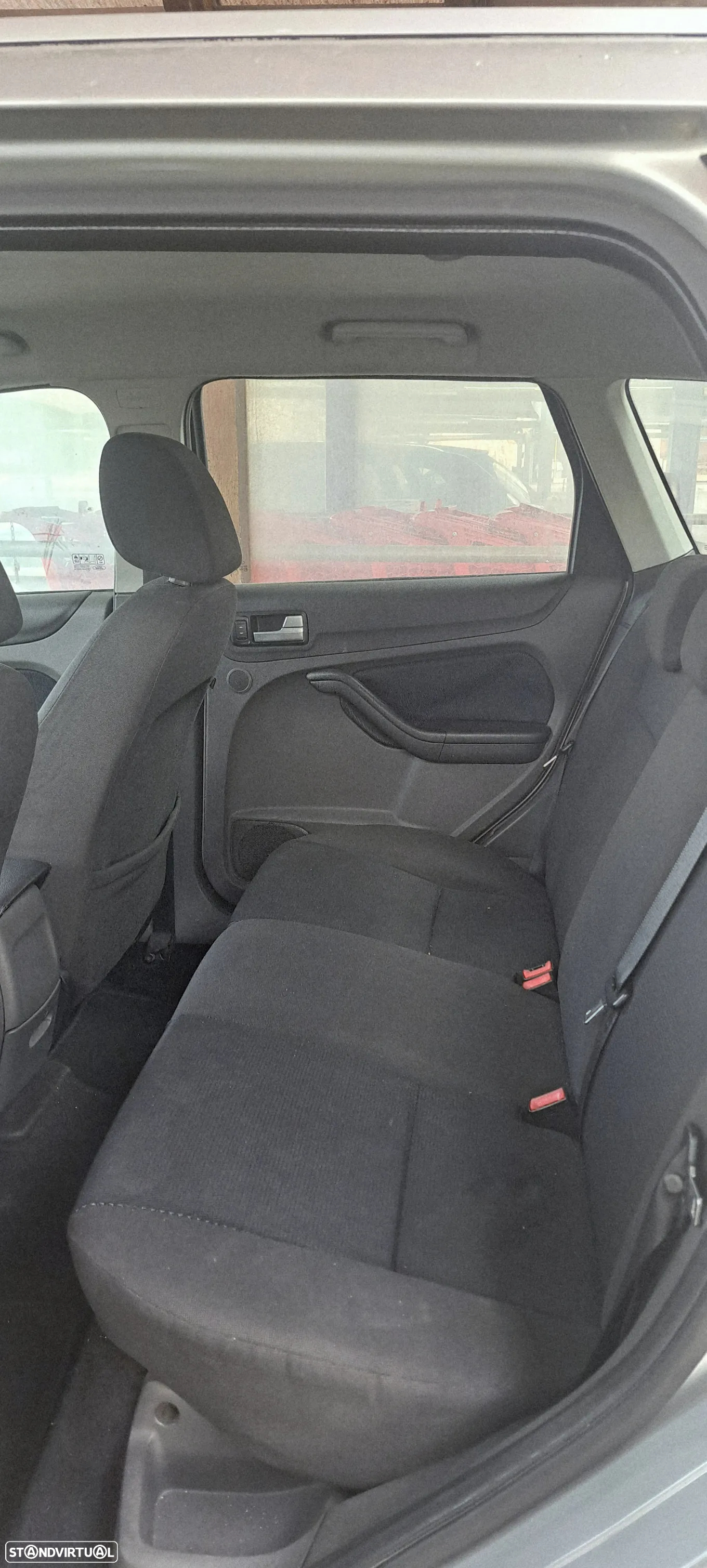 Ford Focus SW - 8