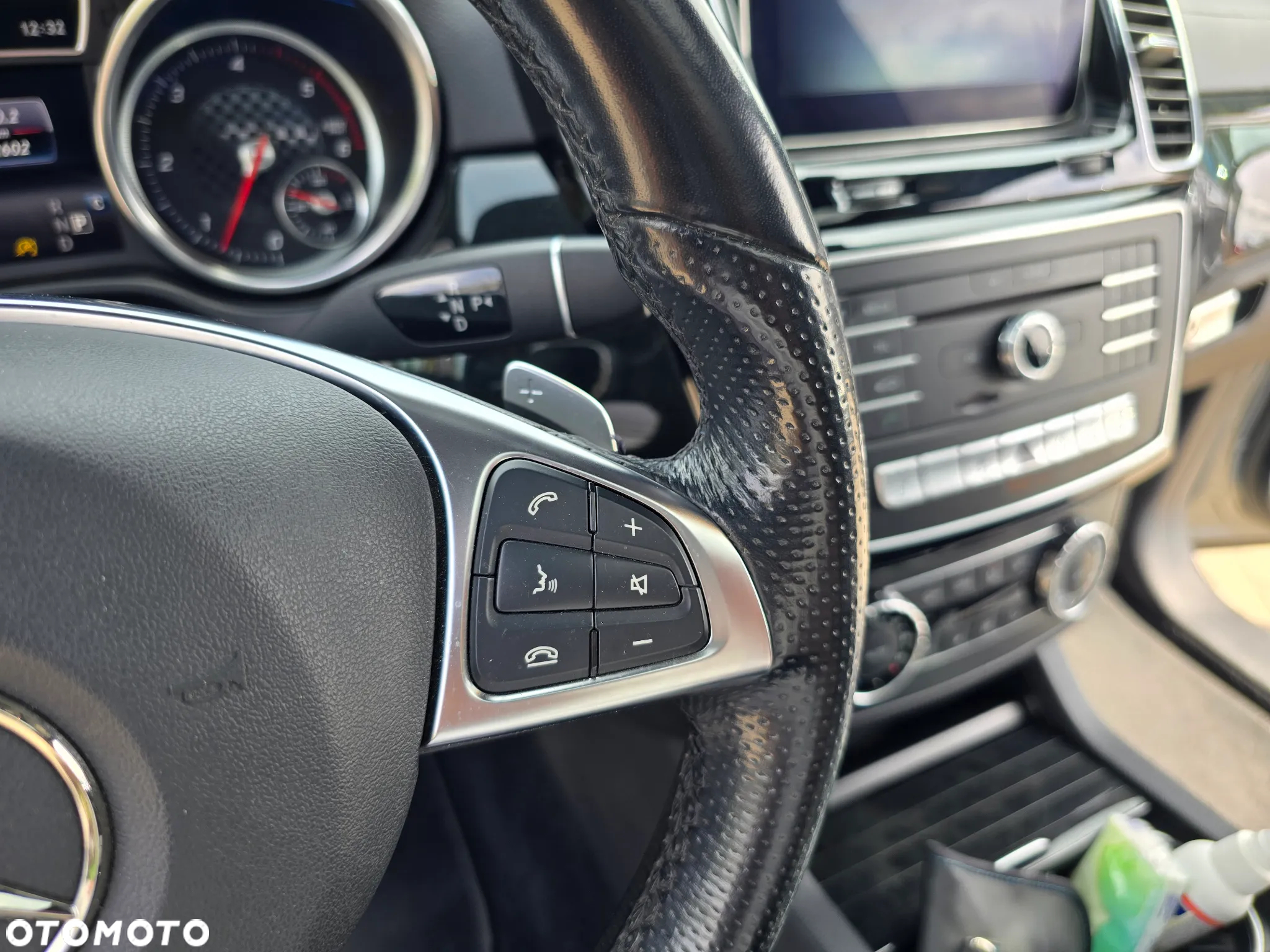 Mercedes-Benz GLE - 32