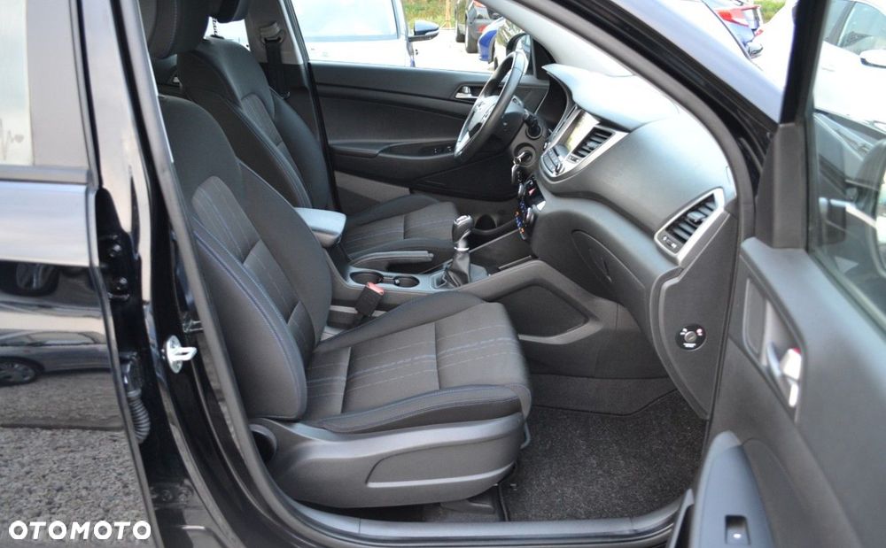 Hyundai Tucson blue 1.6 GDi 2WD Navi - 37