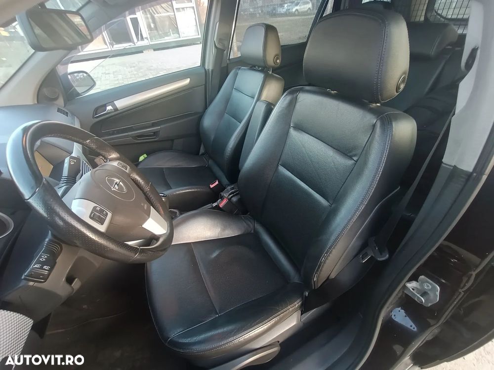 Opel Astra 1.9 CDTI DPF Edition Plus - 24