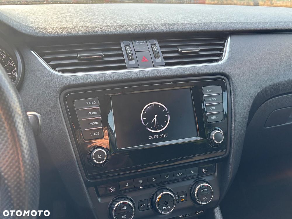 Skoda Octavia 2.0 TDI 4x4 DSG L&K - 12