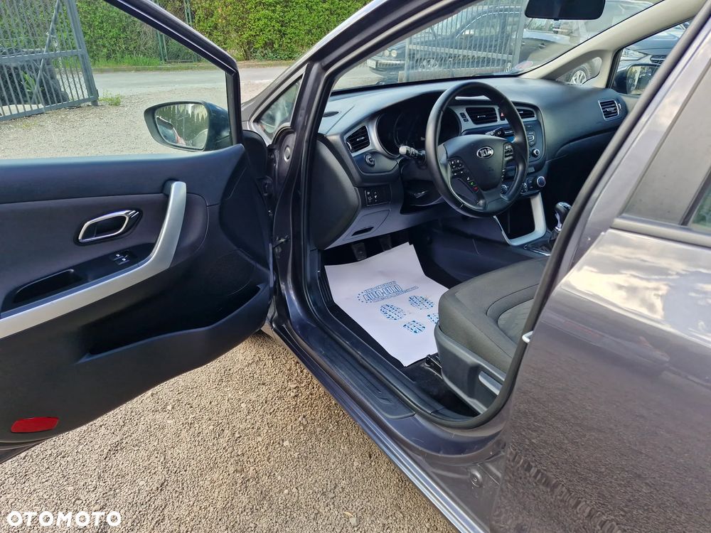 Kia Ceed 1.4 M - 11