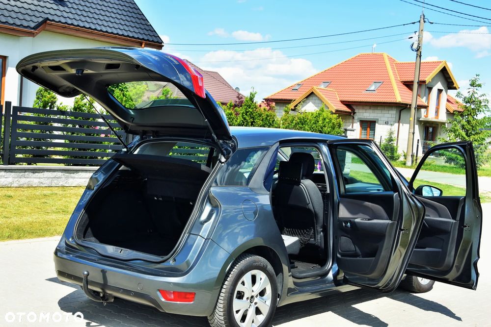 Citroën C4 Picasso 1.6 e-HDi Intensive ETG6 - 21