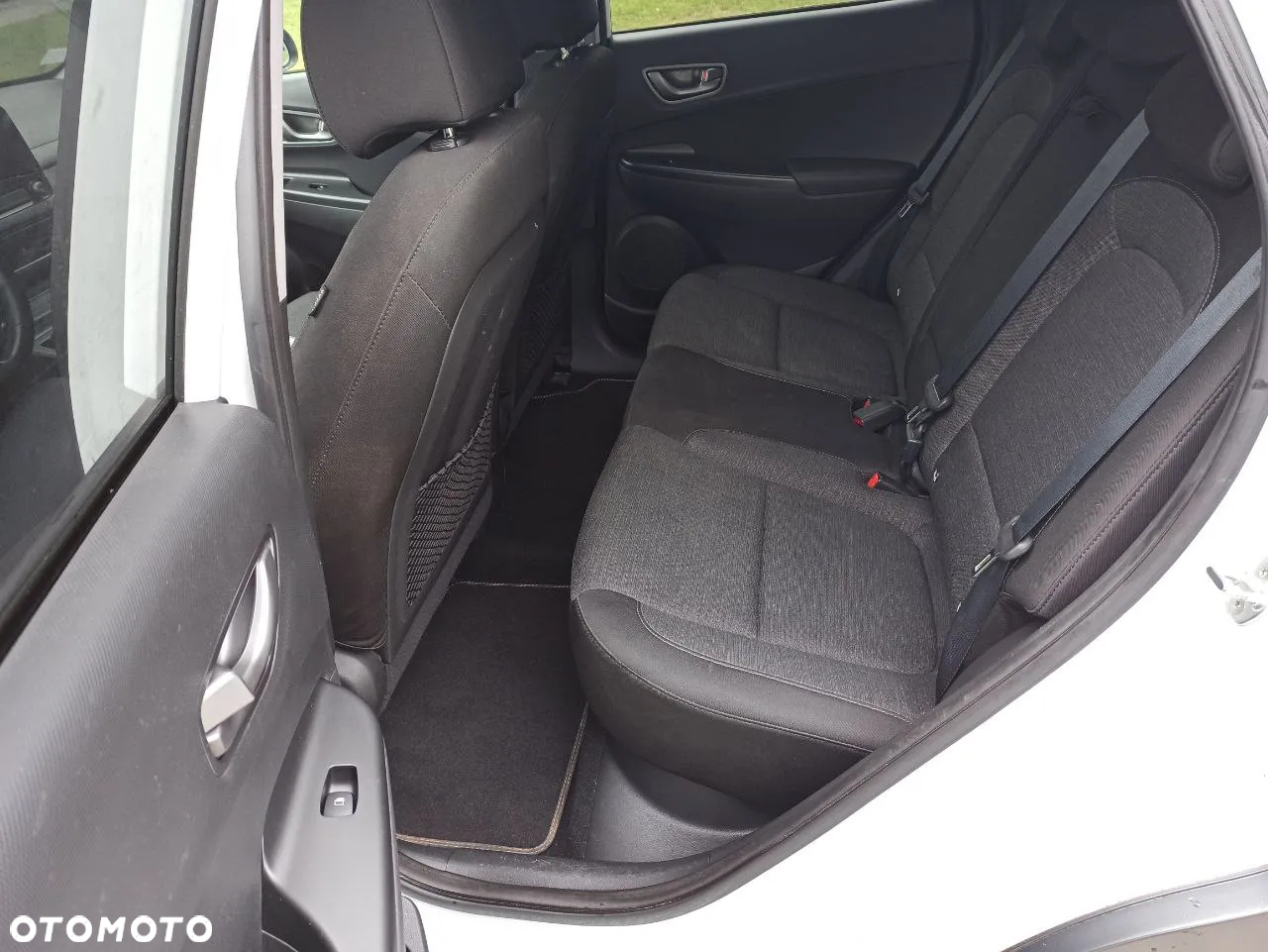 Hyundai Kona Electric 39kWh Premium - 12