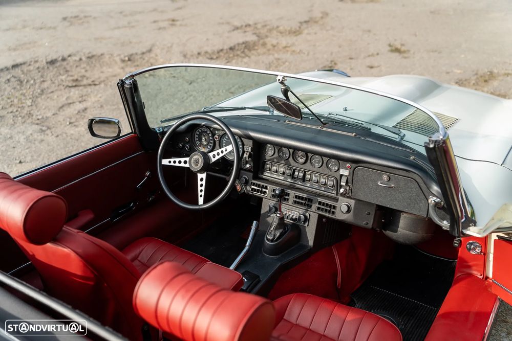 Jaguar E-Type - 46