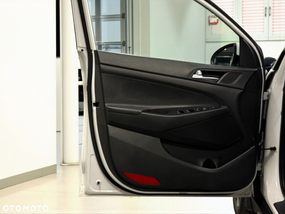 Hyundai Tucson 1.7 CRDI BlueDrive Style 2WD DCT - 16