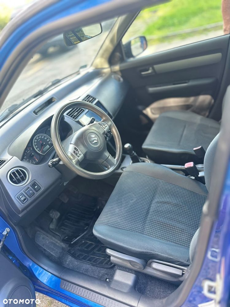 Suzuki Swift - 11