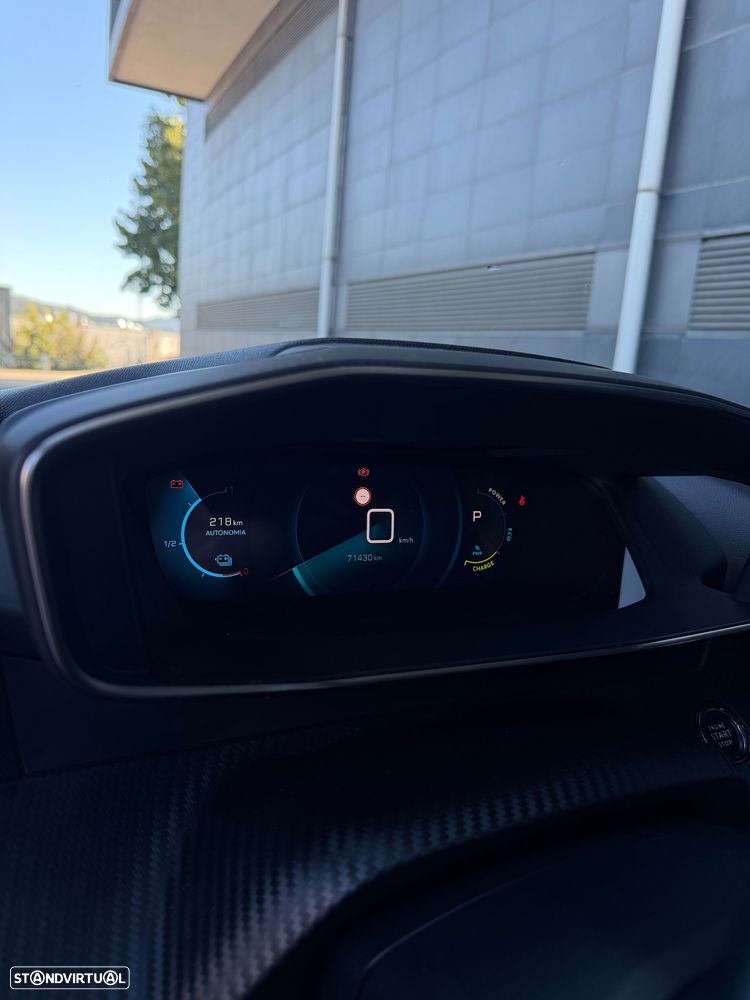 Peugeot e-2008 50 kWh Allure Pack - 12