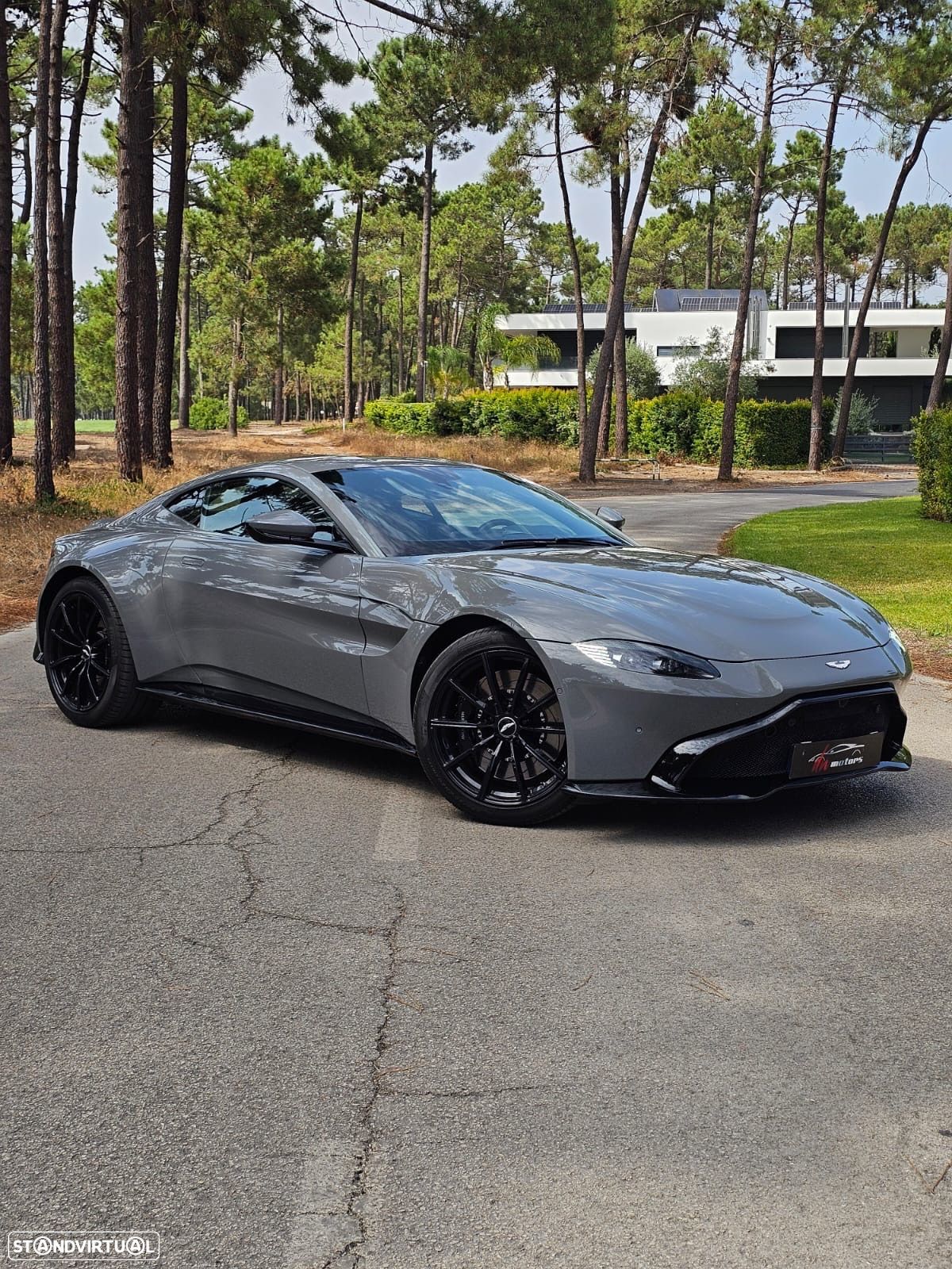 Aston Martin Vantage Coupe V8 - 1