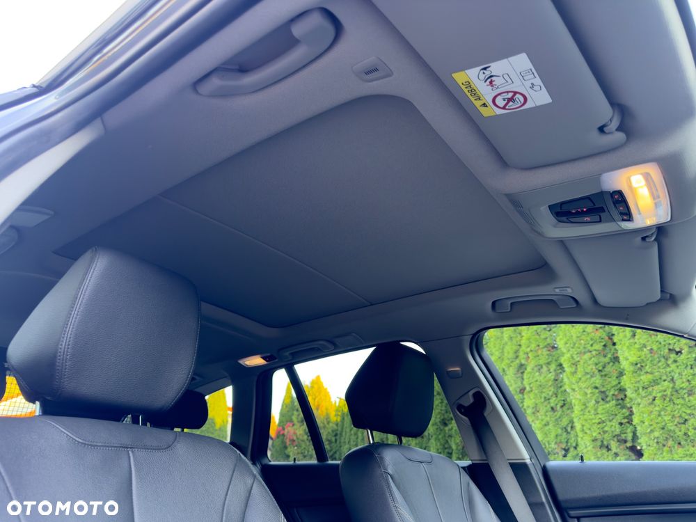 BMW Seria 3 318d Luxury Line - 34