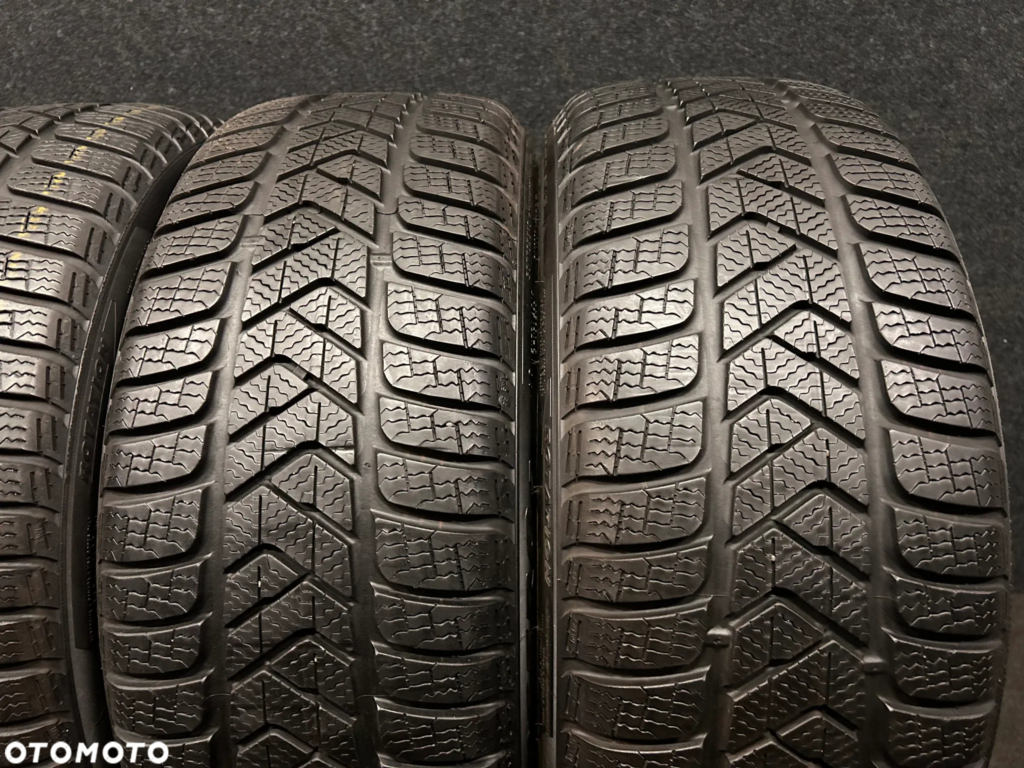Opony zimowe Pirelli Winter SottoZero3 225/40/19 93V 4szt. - 3