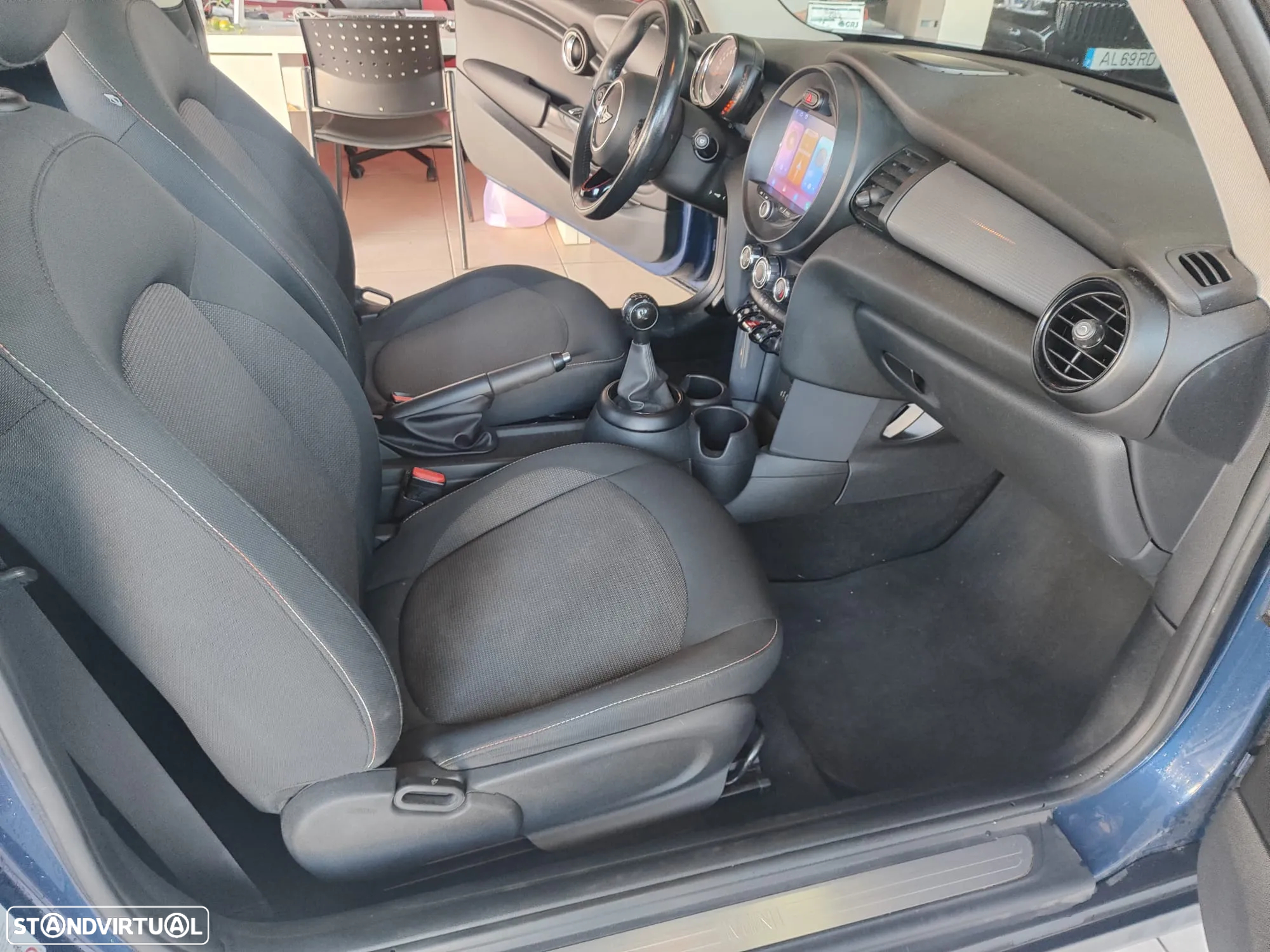 MINI 3 Portas Cooper D - 16