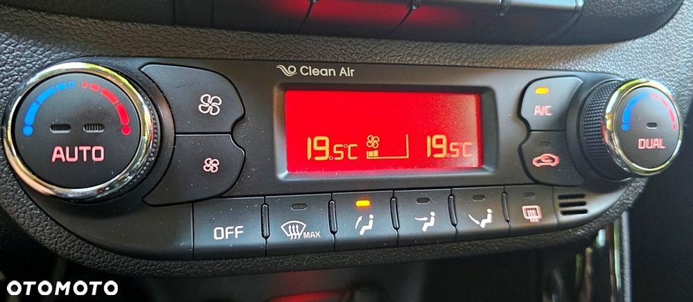 Kia Ceed 1.6 CRDi 128 Platinum Edition - 26