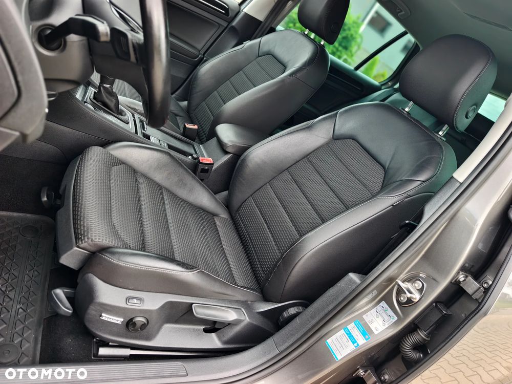 Volkswagen Golf 2.0 BlueTDI DSG Highline - 9