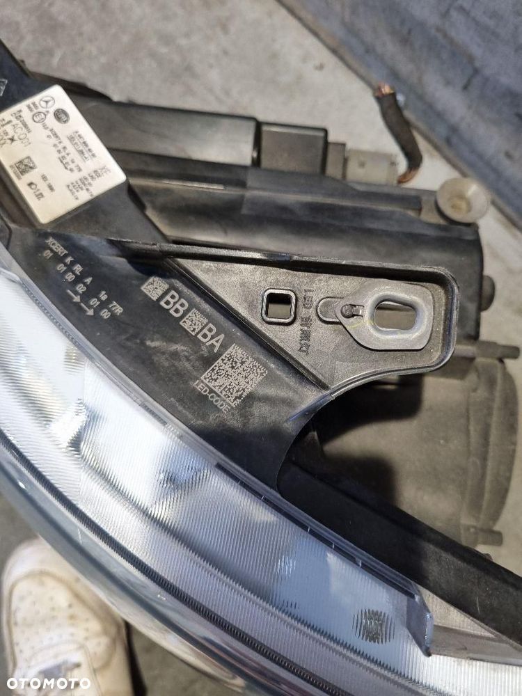 MERCEDES W447 LAMPA LEWA PRZEDNIA - 6