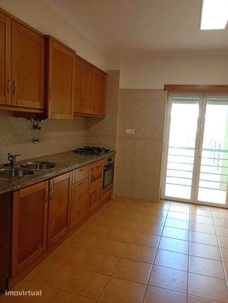 Arrendamento de apartamento T2 Lourinhã Centro - Grande imagem: 5/9