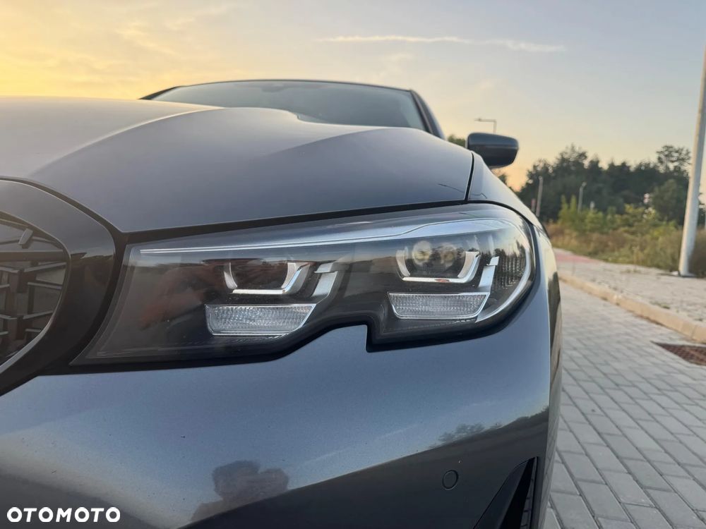 BMW Seria 3 330e Sport Line - 7