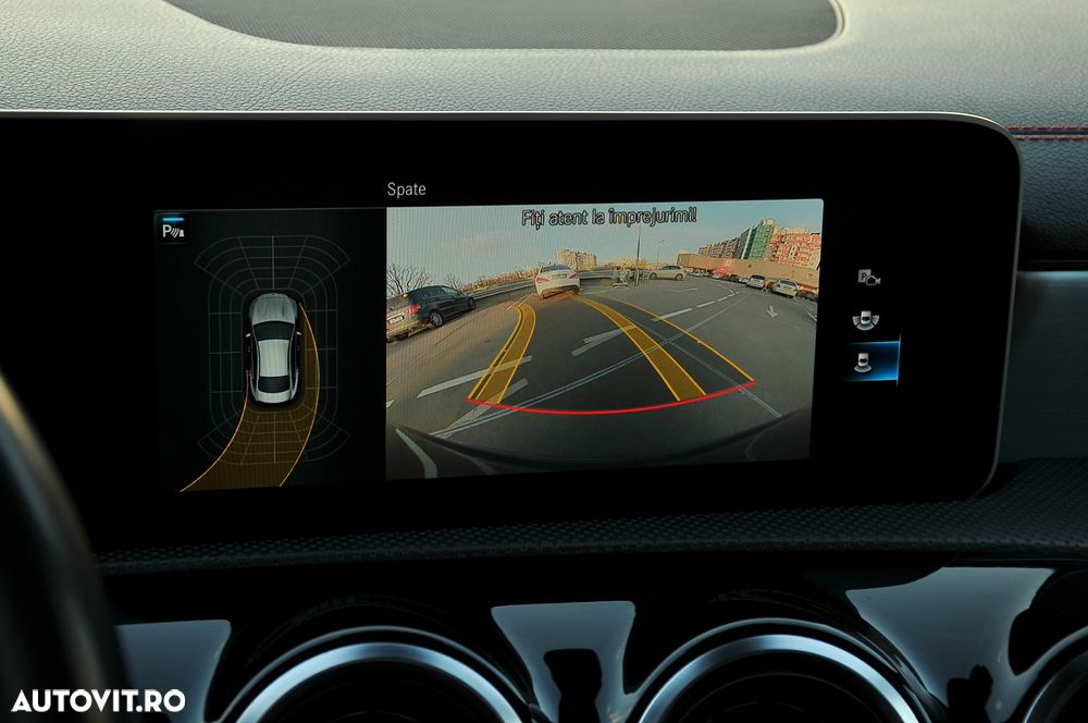 Mercedes-Benz CLA 180 Shooting Brake 7G-DCT AMG Line - 17