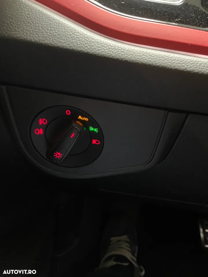 Volkswagen Polo 2.0 TSI DSG GTI - 25