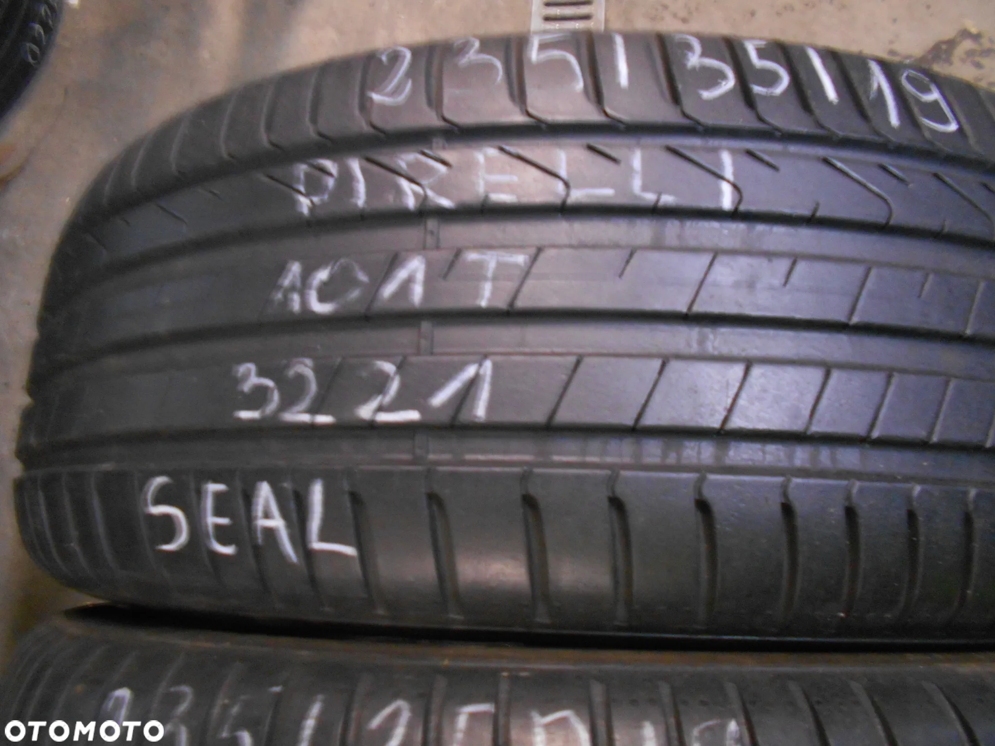 OPONY 235/35R19 PIRELLI SCORPION SEAL DOT 3321 7.5MM - 2