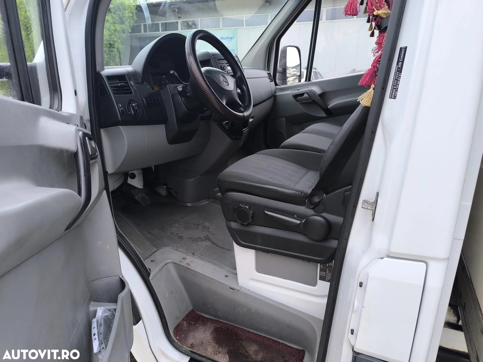 Mercedes-Benz Sprinter - 19