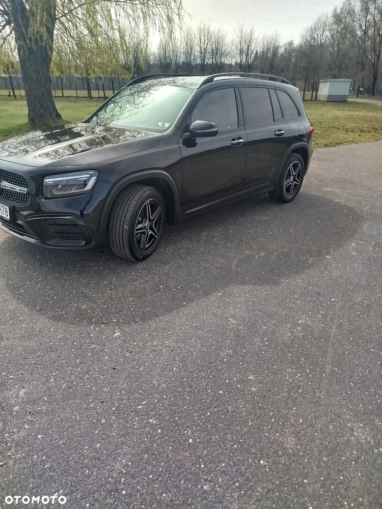 Mercedes-Benz GLB - 3