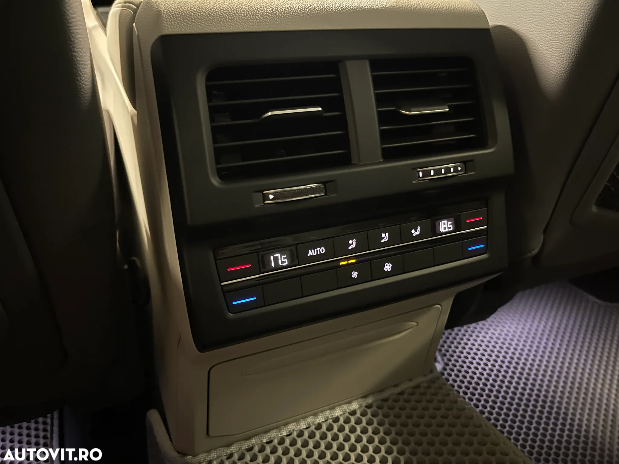 Volkswagen Touareg V6 TDI Elegance - 25