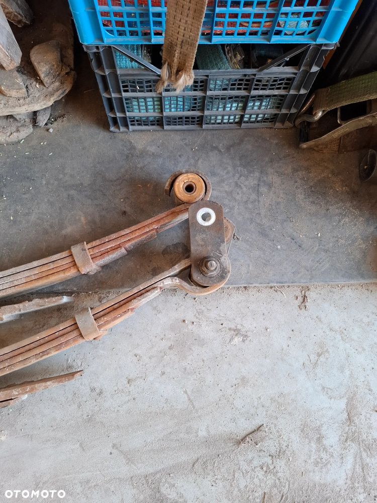 Resory 7 piór do IVECO Daily - 2