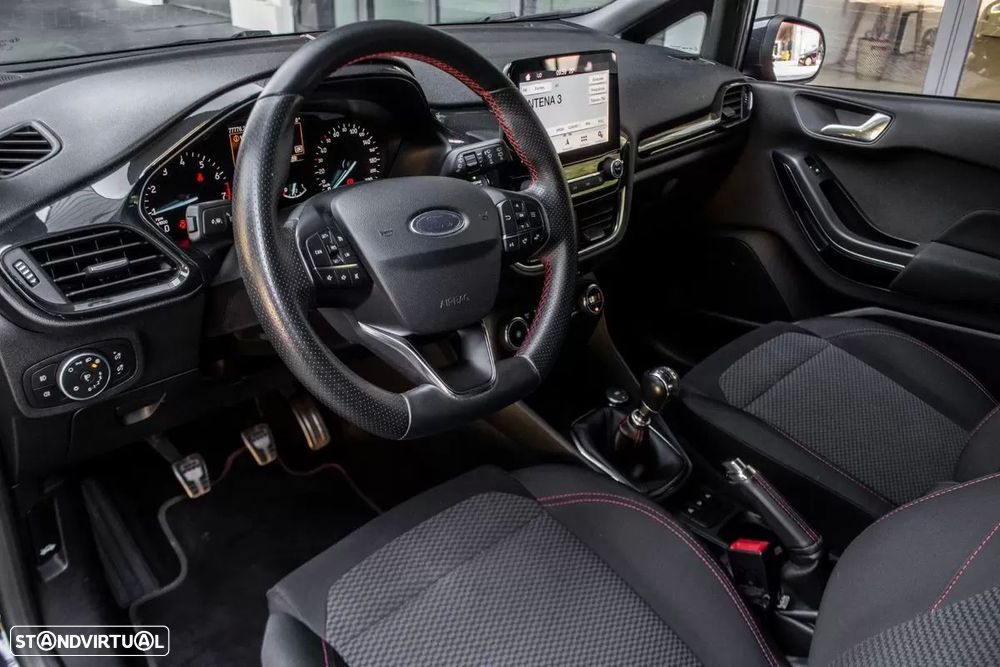 Ford Fiesta - 24