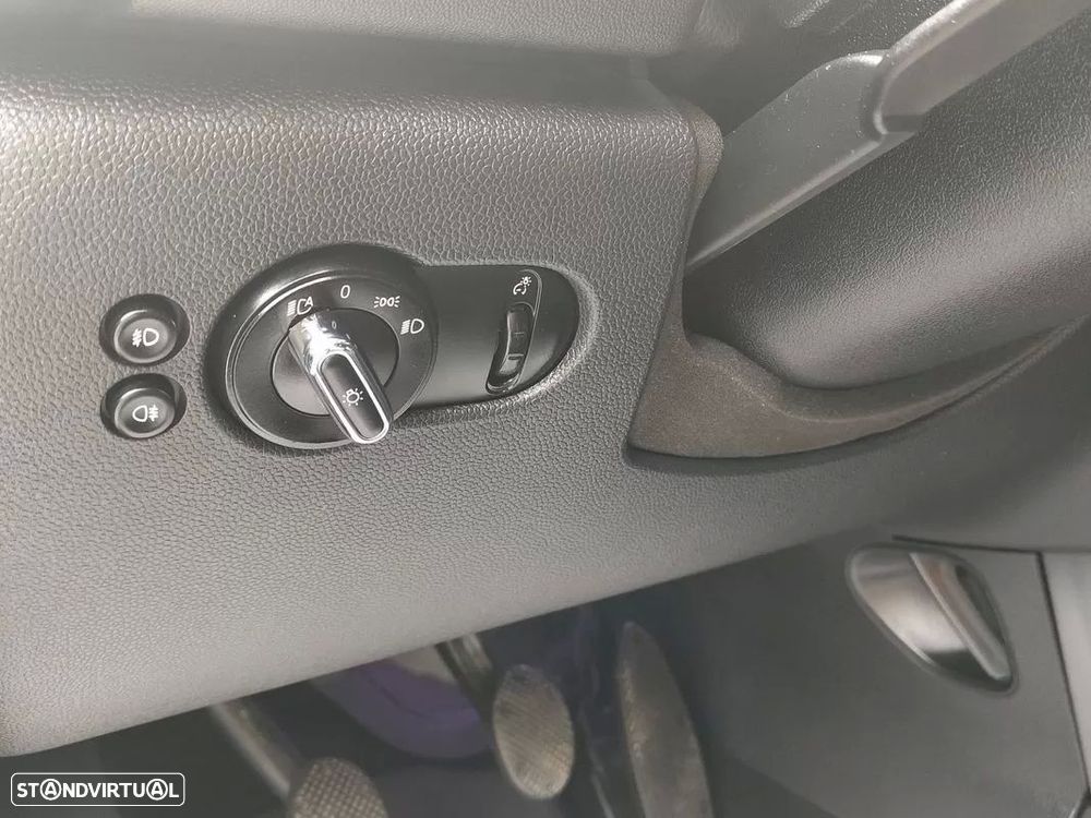 MINI 5 Portas Cooper D - 13