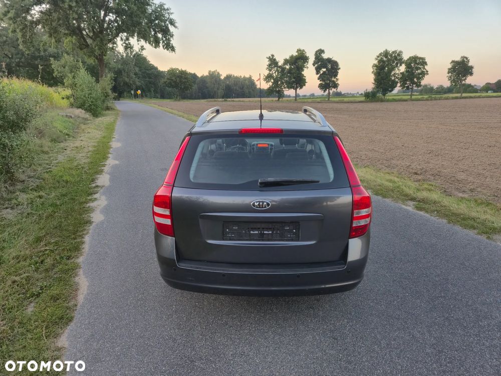 Kia Ceed - 18