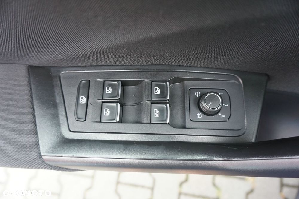 Volkswagen T-Roc 2.0 TDI SCR DSG Sport - 12
