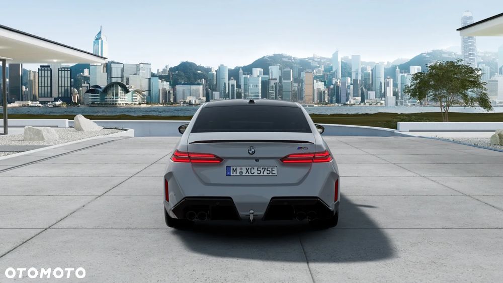 BMW M5 xDrive - 6