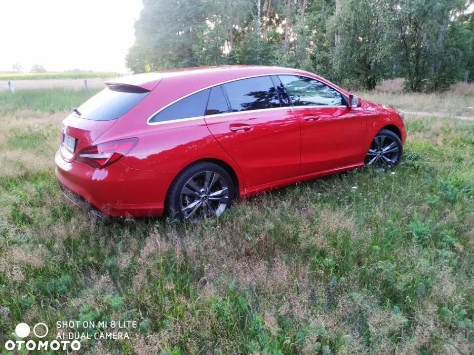Mercedes-Benz CLA 200 7G-DCT Urban - 17