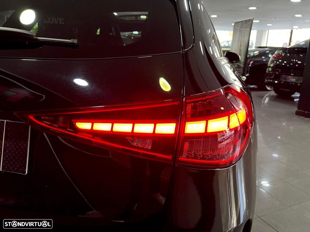 Mercedes-Benz C 300 e AMG Line - 42