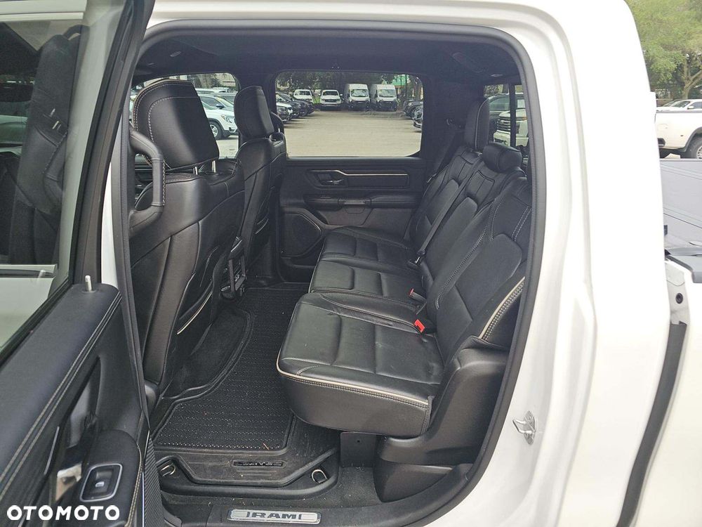 RAM 1500 5.7 Crew Cab Limited - 9
