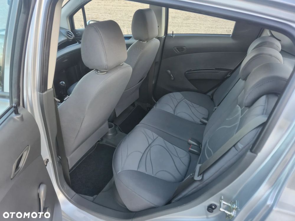 Chevrolet Spark 1.0 LS - 21