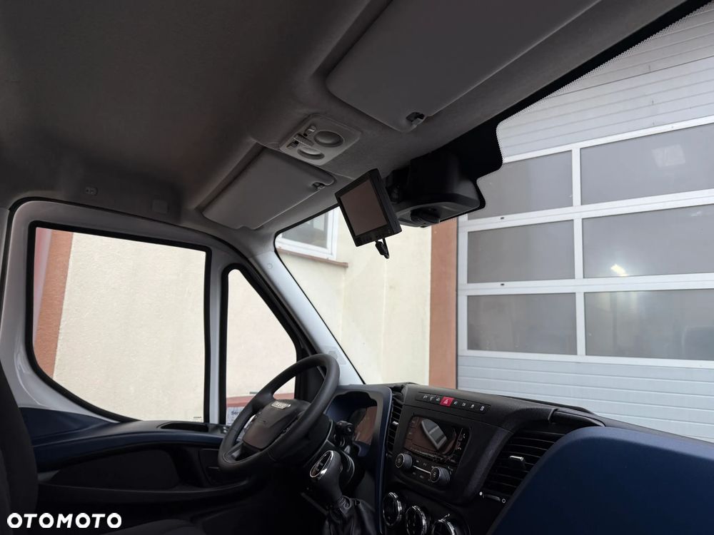 Iveco Daily Izoterma Winda - 27