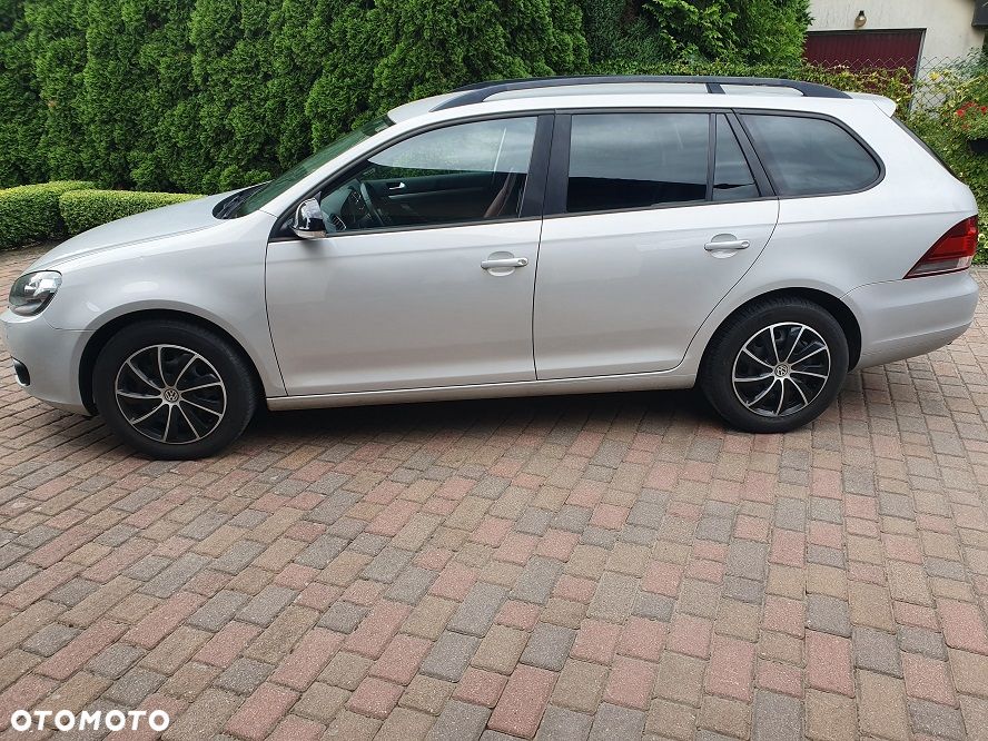 Volkswagen Golf 1.6 TDI DPF BlueMotion Technology MATCH - 9