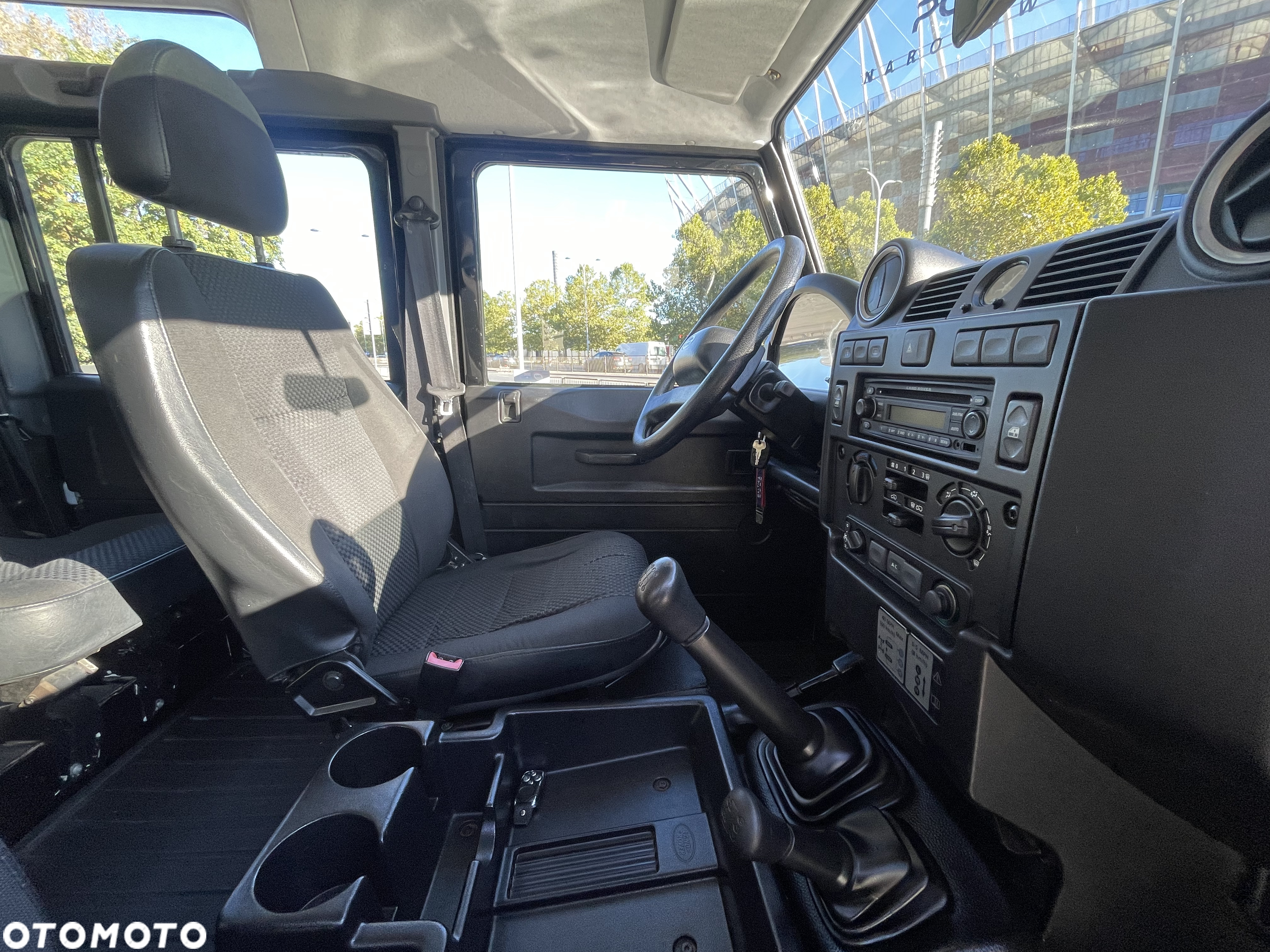 Land Rover Defender 110 2.2 TD4 SE - 21