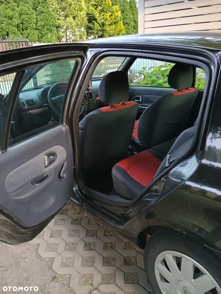 Renault Clio - 2