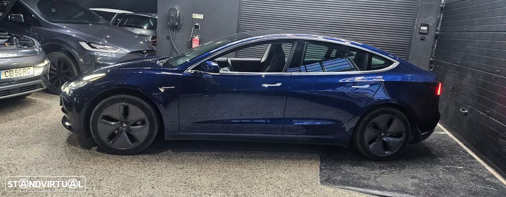 Tesla Model 3 - 5